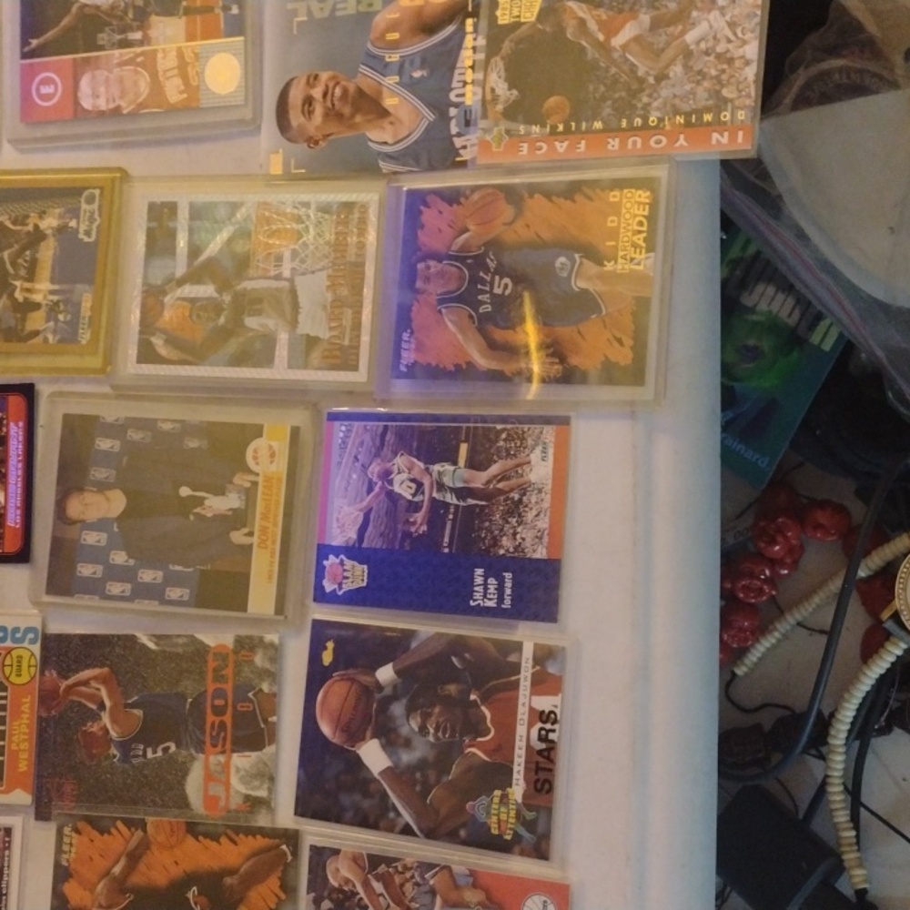 Assorted Basketball Cards - Picture 4 of 7